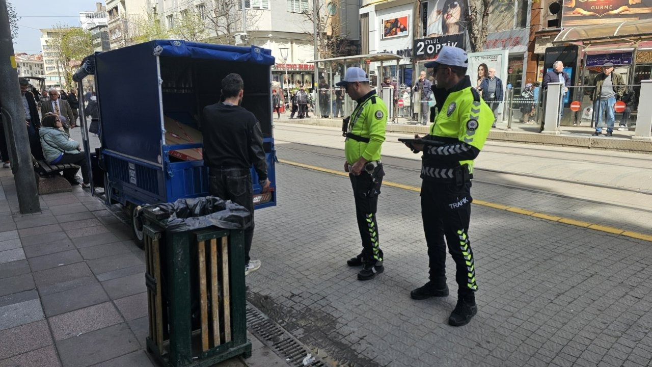 Eskişehir'de trafiğe kapalı alanlara giren araçlara yönelik denetim yapıldı