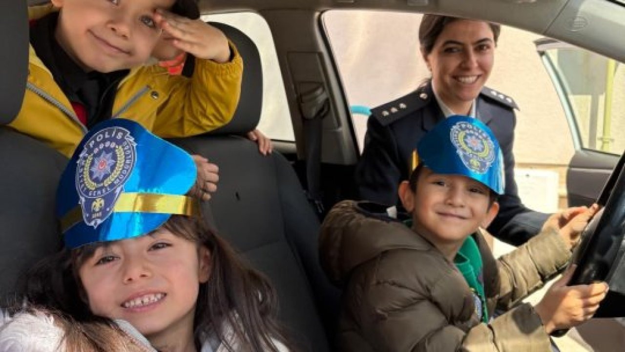 Gemerek'te anaokulu öğrencilerinden polislere ziyaret