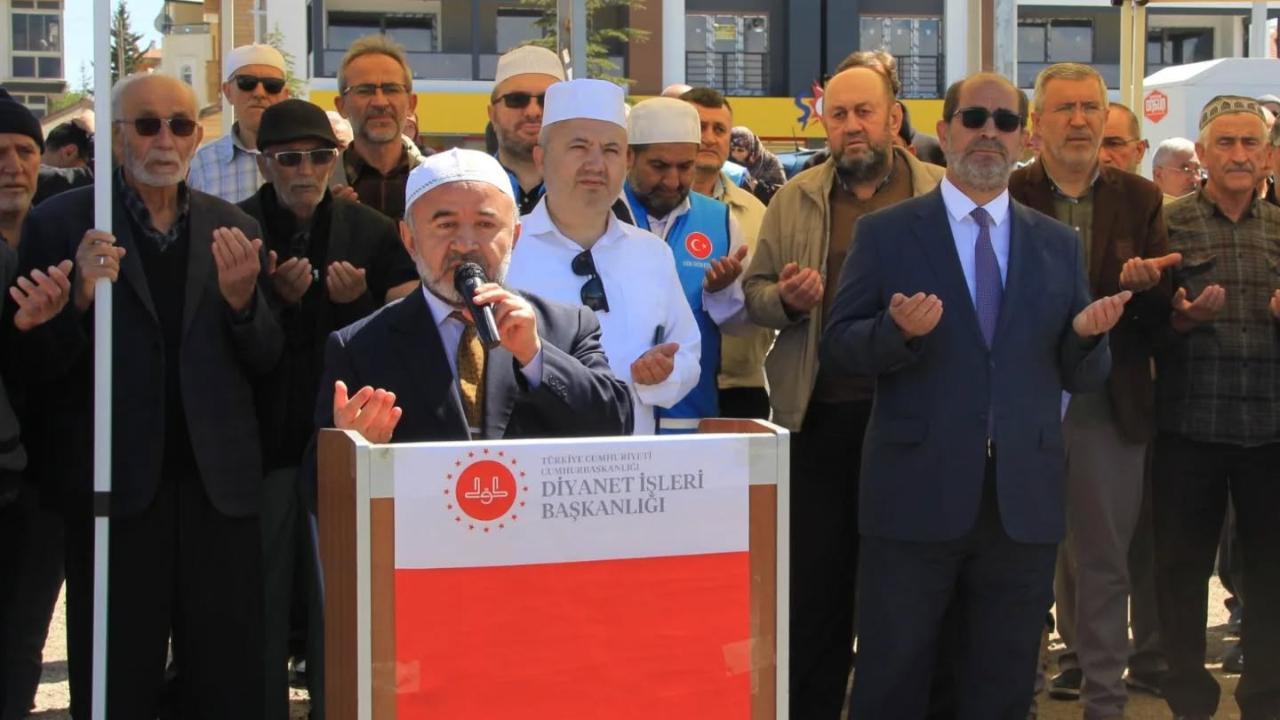 Karaman’dan dualarla uğurlandılar