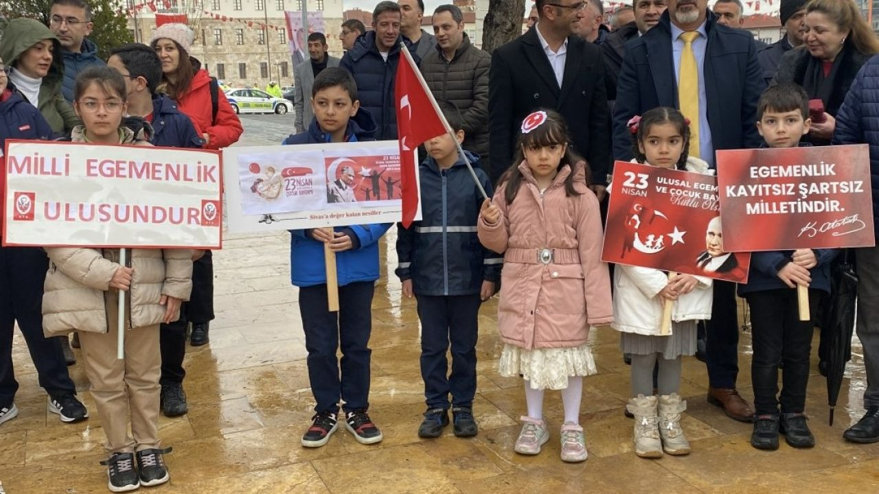 Kayseri ve çevre illerde 23 Nisan Ulusal Egemenlik ve Çocuk Bayramı kutlandı
