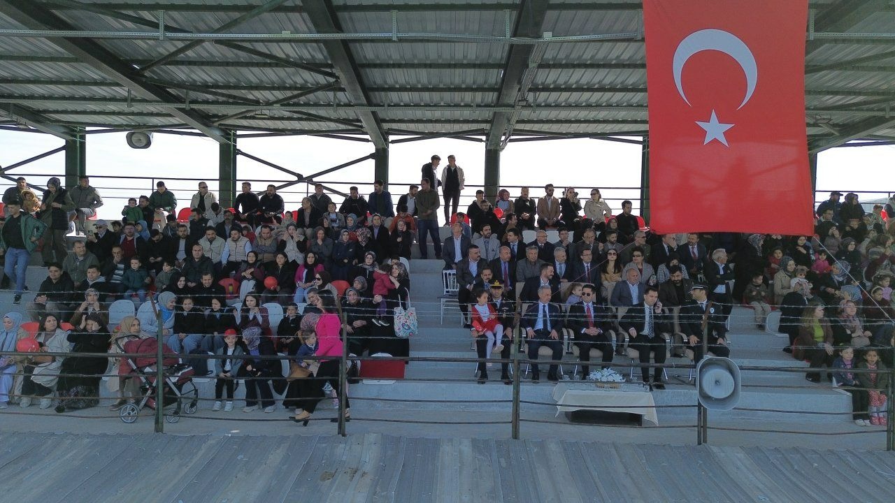 Konya ve çevre illerde 23 Nisan Ulusal Egemenlik ve Çocuk Bayramı kutlandı