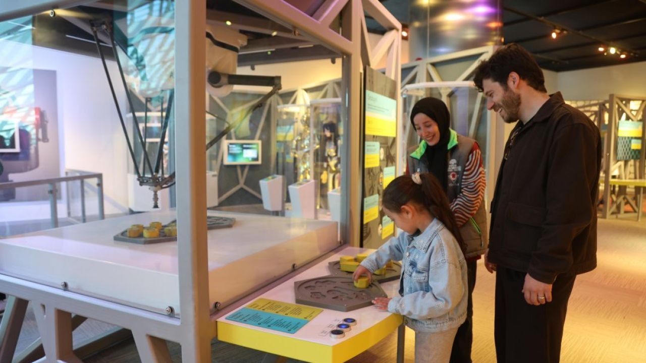 Konya'da okulun tek öğrencisi ve öğretmeni için gezi programı yapıldı