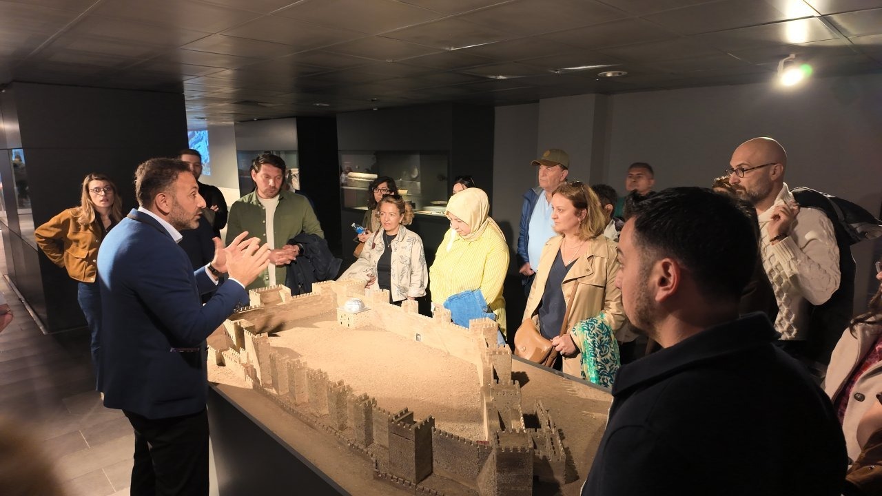 Öğretim üyeleri Kayseri'de düzenlenen geziye katıldı