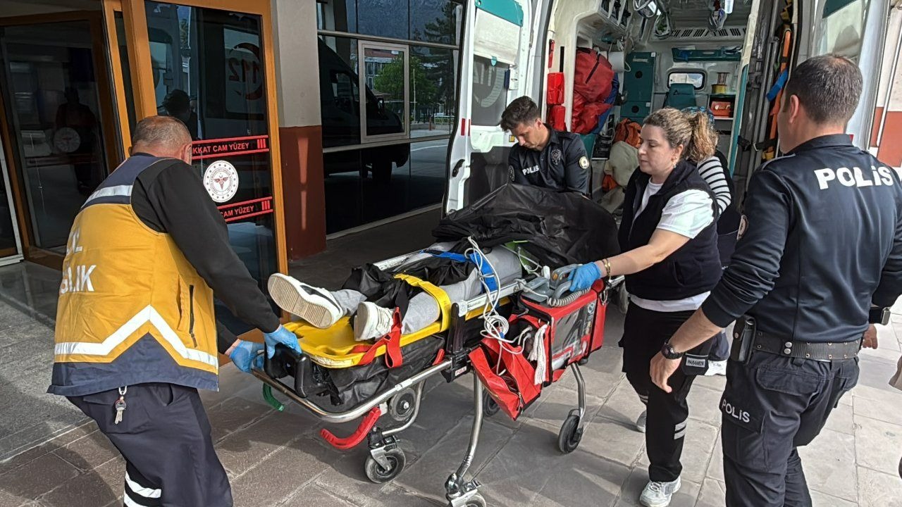 Seydişehir'de bir kişi bıçaklandı