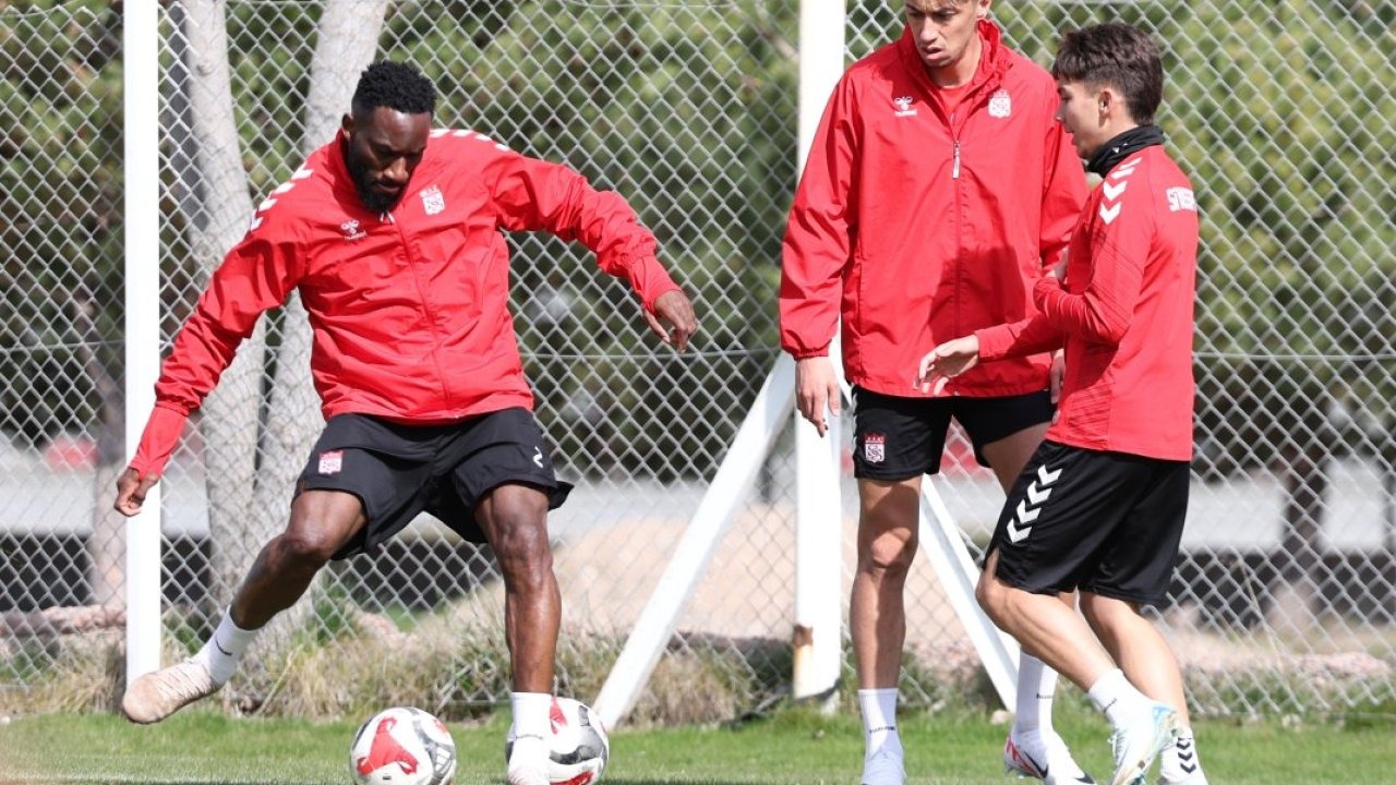 Sivasspor, Boluspor maçı için hazırlıklarını sürdürüyor