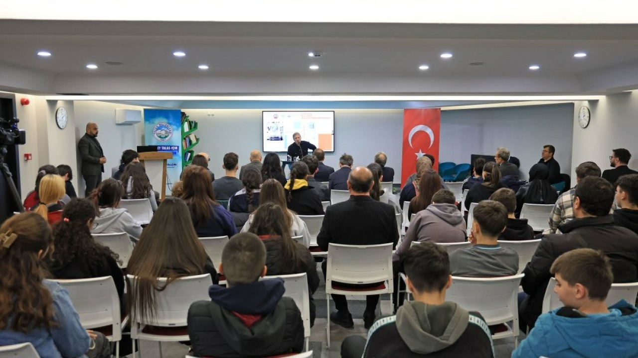 Talas'ta "Alev Alatlı Okumaları" etkinliği düzenlendi