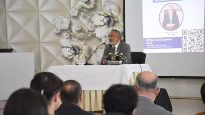 AYBÜ Rektörü Köseoğlu, Çubuk Yerleşkesinde öğrencilerle buluştu
