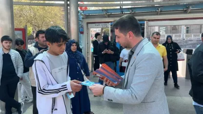 Kayseri Büyükşehir Belediyesi ekipleri, vatandaşlara "KBB Trafik" uygulamasını tanıttı