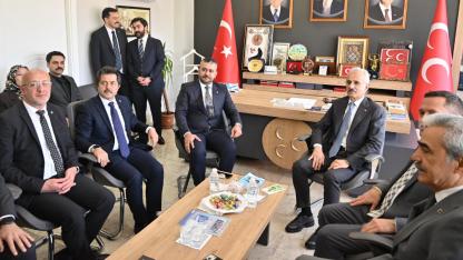 Bakan Uraloğlu MHP'yi ziyaret etti